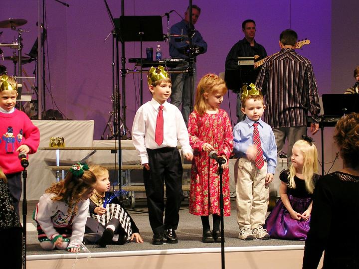 Keely Singing 1.JPG